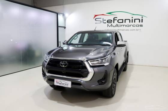 TOYOTA HILUX 2.8 D-4D TURBO DIESEL CD SRX 4X4 AUTOMÁTICO